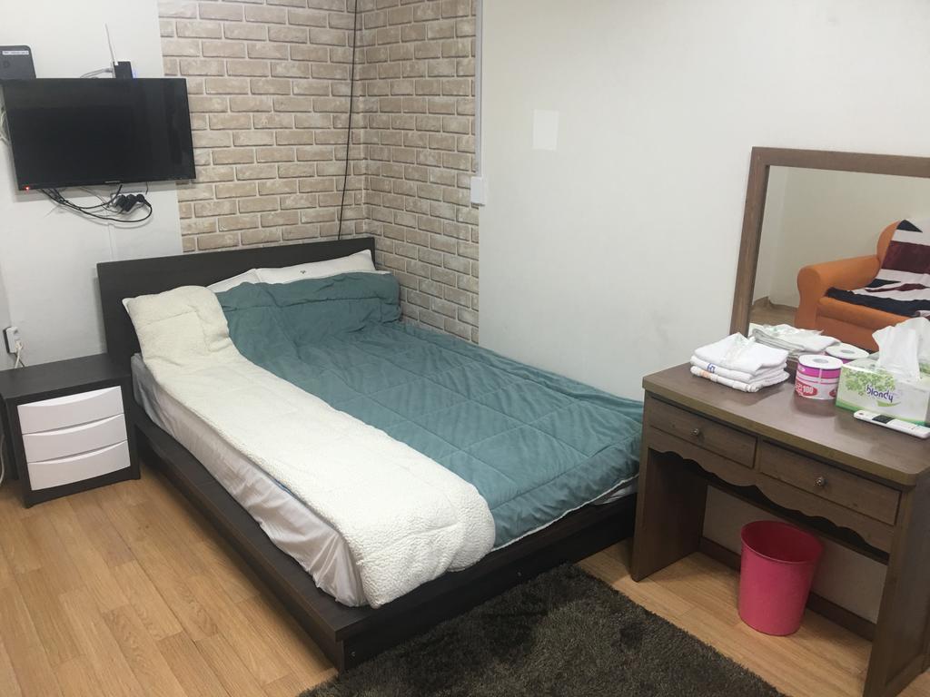 J Story Guest house 2*