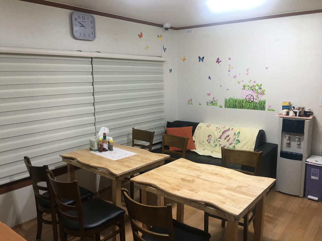 Guest house J Story 2*