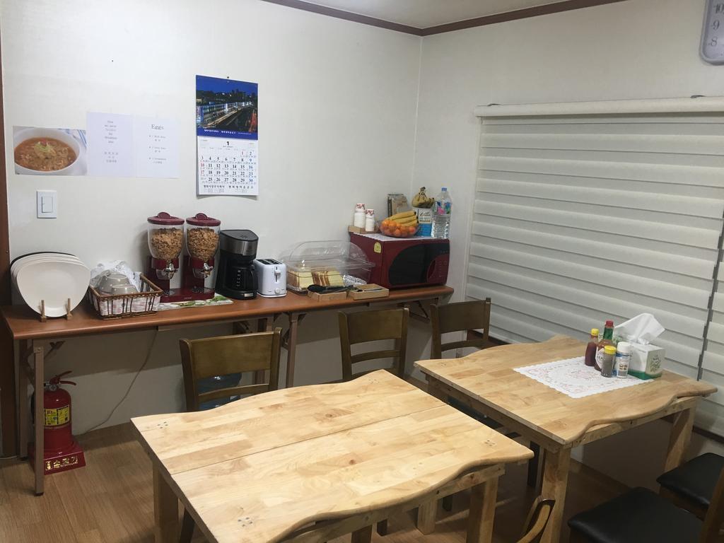 Guest house J Story 2*